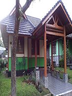Villa Kota Bunga Violet