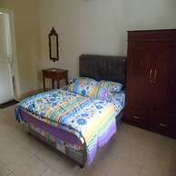 Villa Kota Bunga Violet