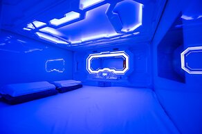 Space Q Capsule Hotel