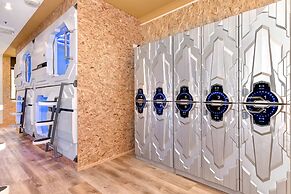 Space Q Capsule Hotel