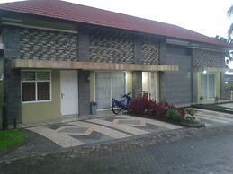 Villa Kota Bunga Happy AA2-11