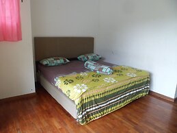 Villa Kota Bunga Happy AA2-11