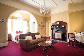 Loloma Bed and Breakfast