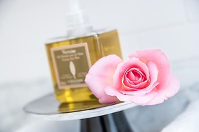 Loloma Bed and Breakfast