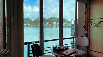 Le Pont Bungalow Hostel