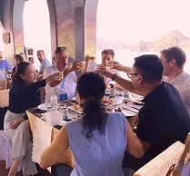 Le Pont Bungalow Hostel