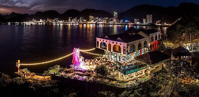 Le Pont Bungalow Hostel