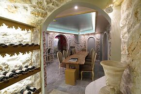 Acropolian Spirit Boutique Hotel