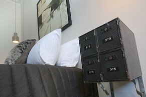 Indulge Apartments -The Urban Collection