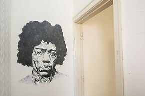 Indulge Apartments -The Urban Collection