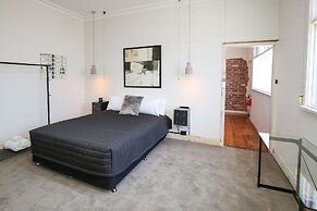 Indulge Apartments -The Urban Collection