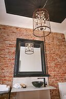 Indulge Apartments -The Urban Collection