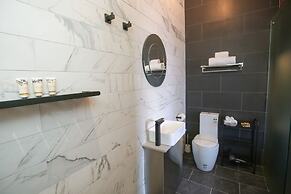 Indulge Apartments -The Urban Collection