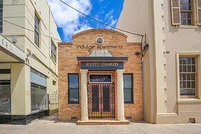 Indulge Apartments -The Urban Collection