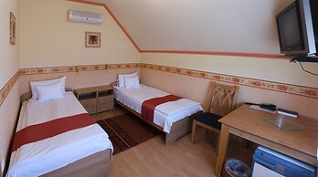 Arany Patkó Pension
