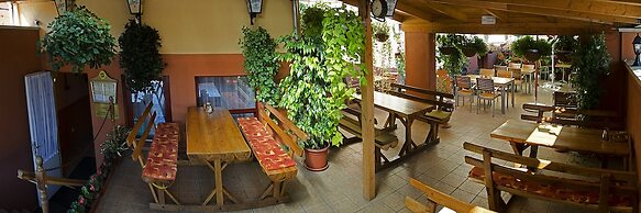 Arany Patkó Pension