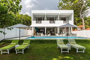 Taru Villas Tangalle Social - Tangalle