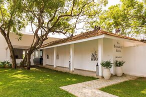 Taru Villas Tangalle Social - Tangalle