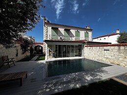 Alakapi Hotel & Villas