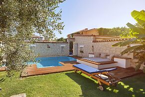 Alakapi Hotel & Villas