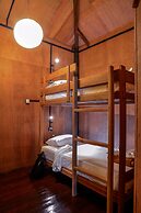 Hardwood Lodge - Hostel