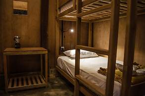 Hardwood Lodge - Hostel