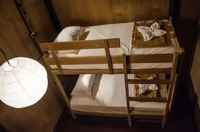 Hardwood Lodge - Hostel