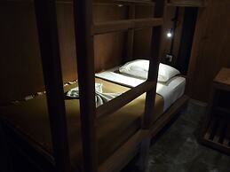 Hardwood Lodge - Hostel