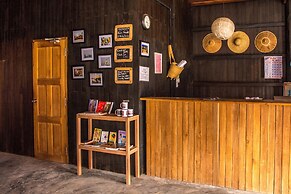 Hardwood Lodge - Hostel