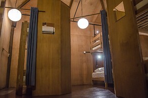 Hardwood Lodge - Hostel