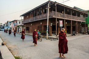 Hardwood Lodge - Hostel