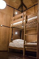 Hardwood Lodge - Hostel