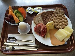 Raulandsakademiet og Vandrerhjem