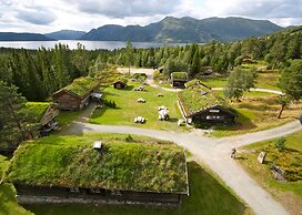 Raulandsakademiet og Vandrerhjem