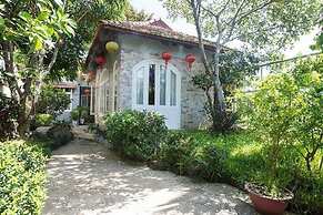 Khamy Riverside Resort