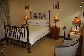 Three Horseshoes Country Inn and Spa