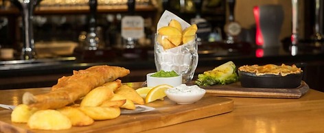 Three Horseshoes Country Inn and Spa