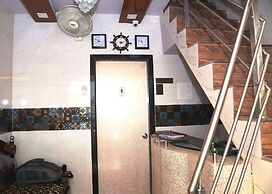 Delta Dormitory - Hostel