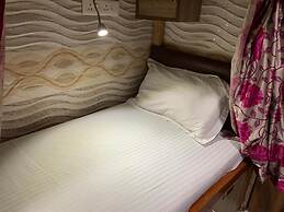 Delta Dormitory - Hostel