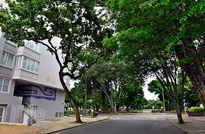 Park V Hotel & Suites