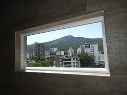 Park V Hotel & Suites