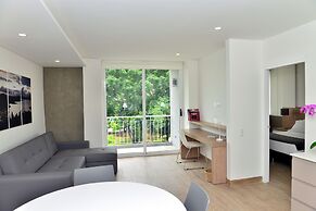 Park V Hotel & Suites