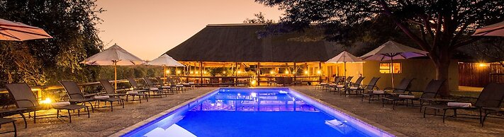 Nyati Safari Lodge