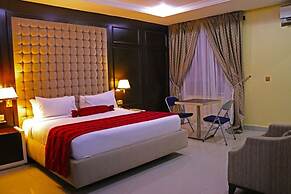 Best Western Plus By Bayse-LTD