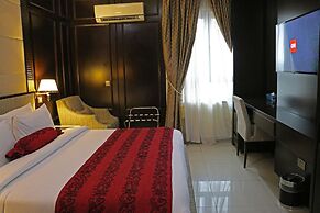 Best Western Plus By Bayse-LTD