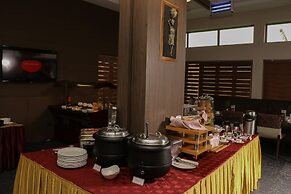 Best Western Plus By Bayse-LTD