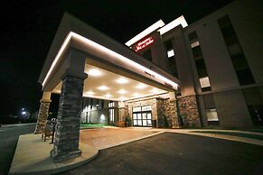 Hampton Inn & Suites Forest City