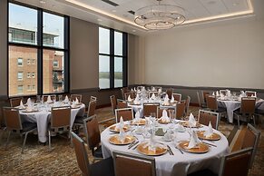 The Merrill Hotel, Muscatine, a Tribute Portfolio Hotel