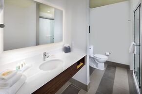 Holiday Inn & Suites Arden - Asheville Airport by IHG