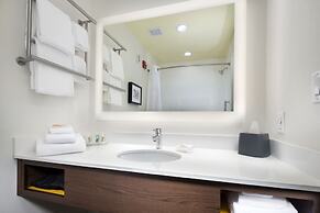 Holiday Inn & Suites Arden - Asheville Airport by IHG